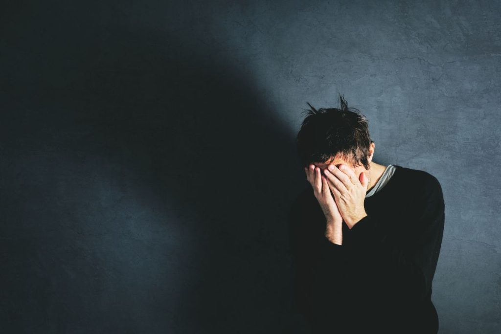 Dependência emocional quando o relacionamento vira sofrimento